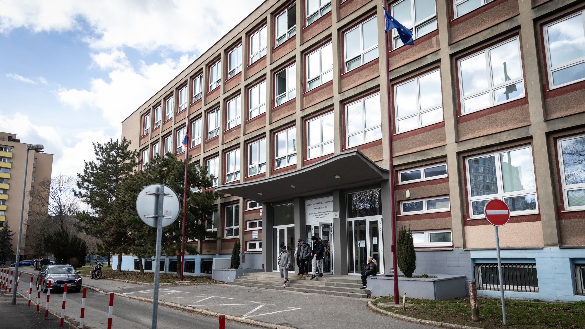 Stredná odborná škola obchodu a služieb Samuela Jurkoviča