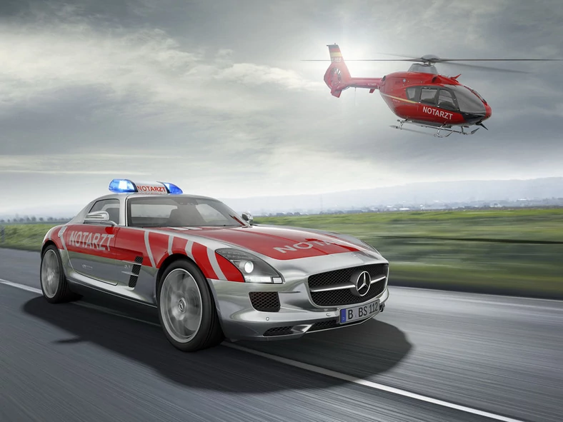 Mercedes SLS AMG jako karetka