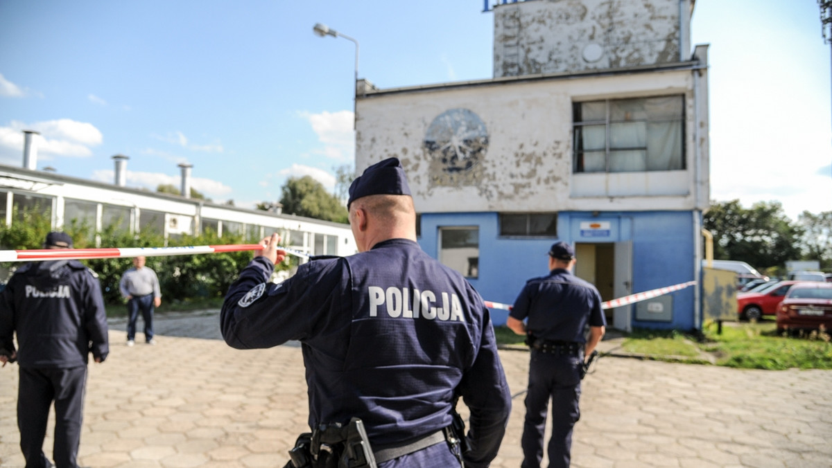 Dzisiaj przed godziną 13 do pralni w Gorzowie wszedł uzbrojony mężczyzna i strzelił do 26-letniej kobiety. Nie udało jej się uratować. Sprawca został zastrzelony przez niemiecką policję niedaleko Berlina – poinformował w środę PAP rzecznik lubuskiej policji Marcin Maludy.