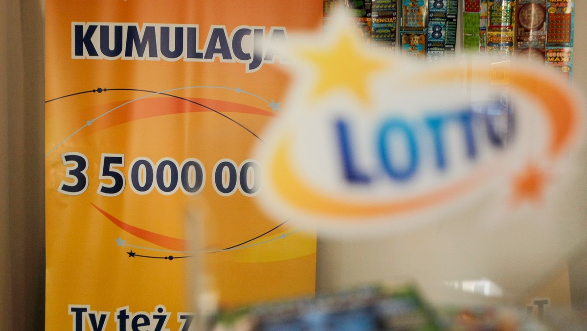 Przedstawiamy wyniki Lotto. Wszystko jest już jasne. Szczęśliwe liczby, które padły dziś w losowaniu Lotto to 1, 14, 23, 31, 33 i 35. To losowanie przyniosło rekordową wygraną! Jedna skreślona "szóstka" przyniosła ponad 35 mln złotych.