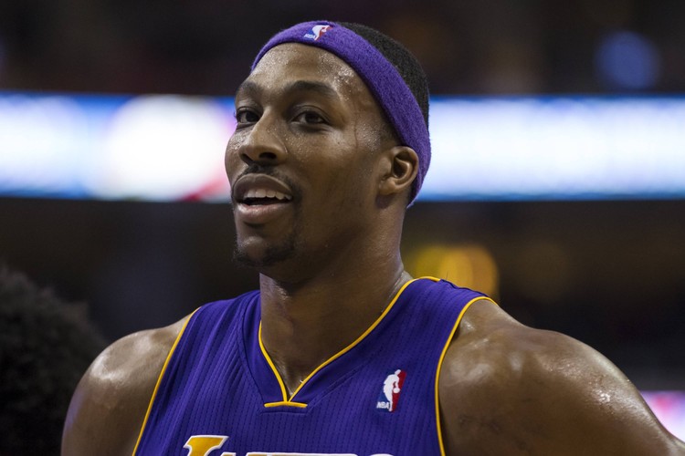 <b>8. Dwight Howard</b><br>
W tym roku zarobił: 26,5 mln dol.<br>
Na boisku: 19,5 mln dol.<br>
Poza boiskiem: 7 mln dol.<br>