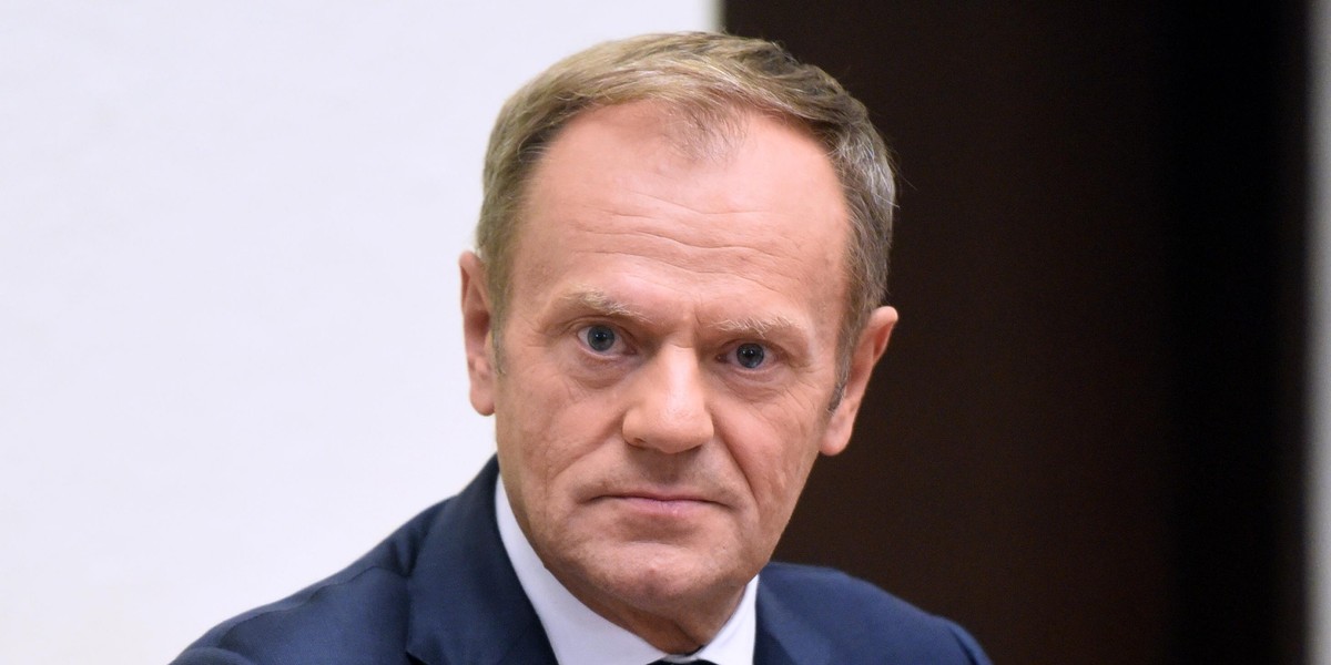 Ówczesny premier Donald Tusk w 2011 roku był ostro krytykowany za podwyższenie stawki VAT przez opozycję z PiS