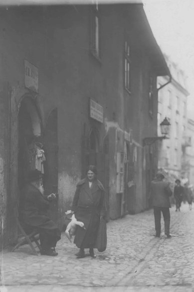 Zdjęcie zrobiono w 1926 roku. Źródło: Narodowe Archiwum Cyfrowe.