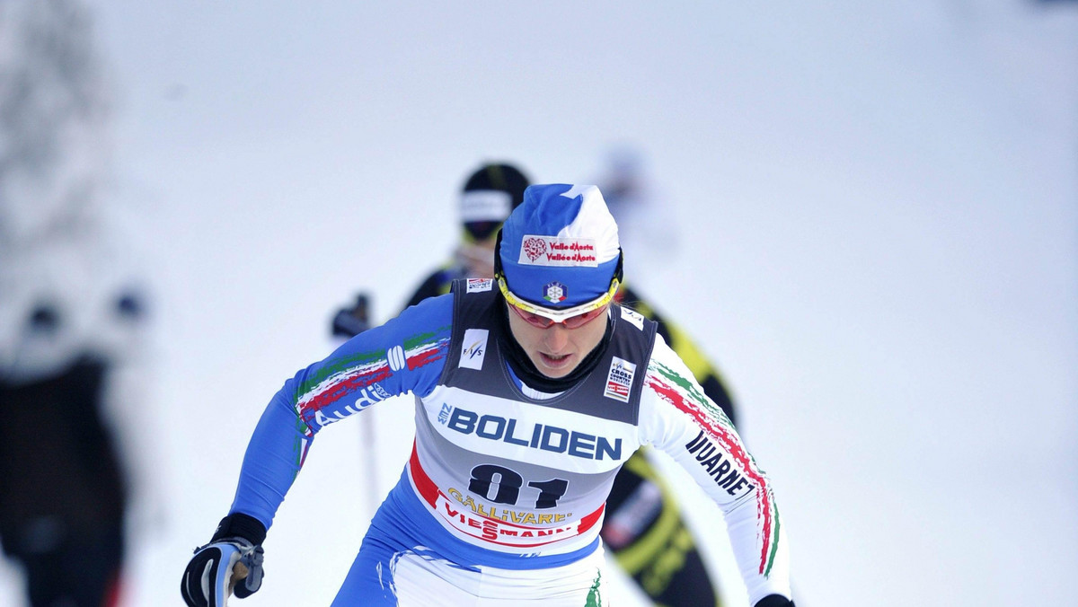 Arianna Follis zwyciężyła w zawodach Pucharu Świata w biegach narciarskich w Duesseldorfie. Włoszka o ułamki sekund wygrała sprint na dystansie 0,9 km techniką dowolną. W Niemczech nie startuje ścisła światowa czołówka, z Marit Bjoergen i Justyną Kowalczyk na czele.