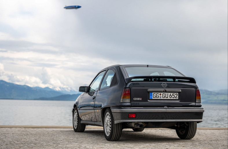 Opel Astra VI kontra Opel Kadett E GSI