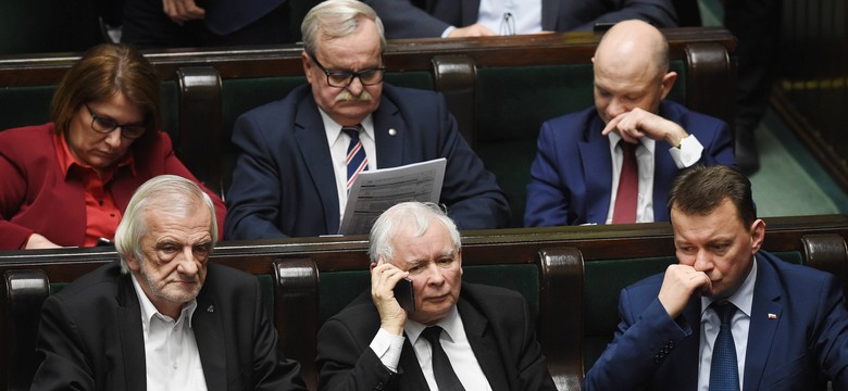 "Rz": Prezes PiS Jarosław Kaczyński wziął 30 tys. zł odprawy. Opozycja: Powinien przekazać na Caritas