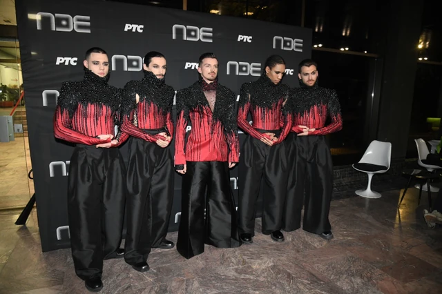 "MEŠAO SAM BETON NA GROBLJU I BRAO MALINE!" Bane Čolak otvorio dušu o teškoj prošlosti, a evo šta je istina o ODLAGANJU SVADBE sa Ivanom Krunić!