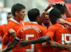 "Pomarańczowi" gładko wygrywają z Danią