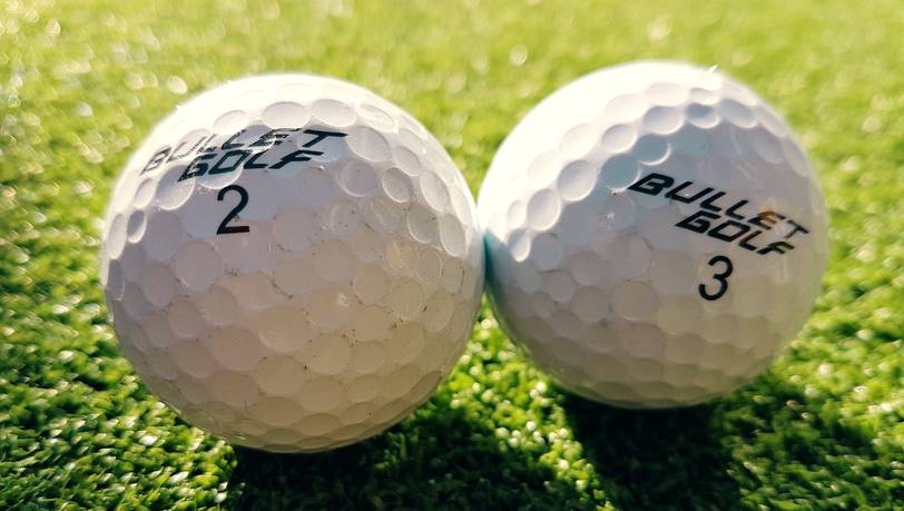Golfbälle im Vergleich: Darauf kommt es beim Kauf an