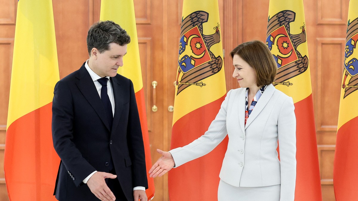 Nikušor Dan i Maja Sandu
