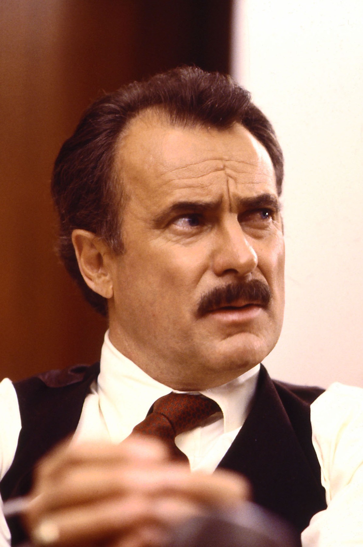 Americký herec Dabney Coleman.