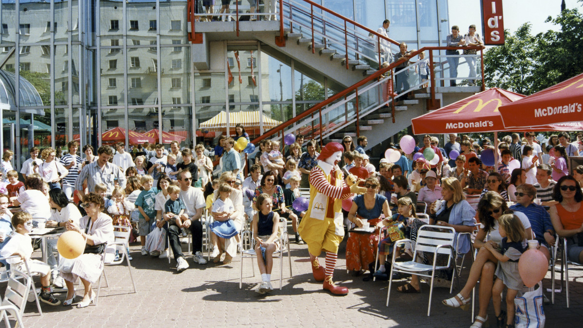 Pierwszy McDonald's w Polsce. "Atmosfera w pracy była niepowtarzalna"