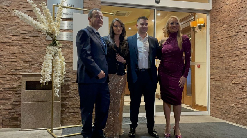 Ivica Dačić sa porodicom