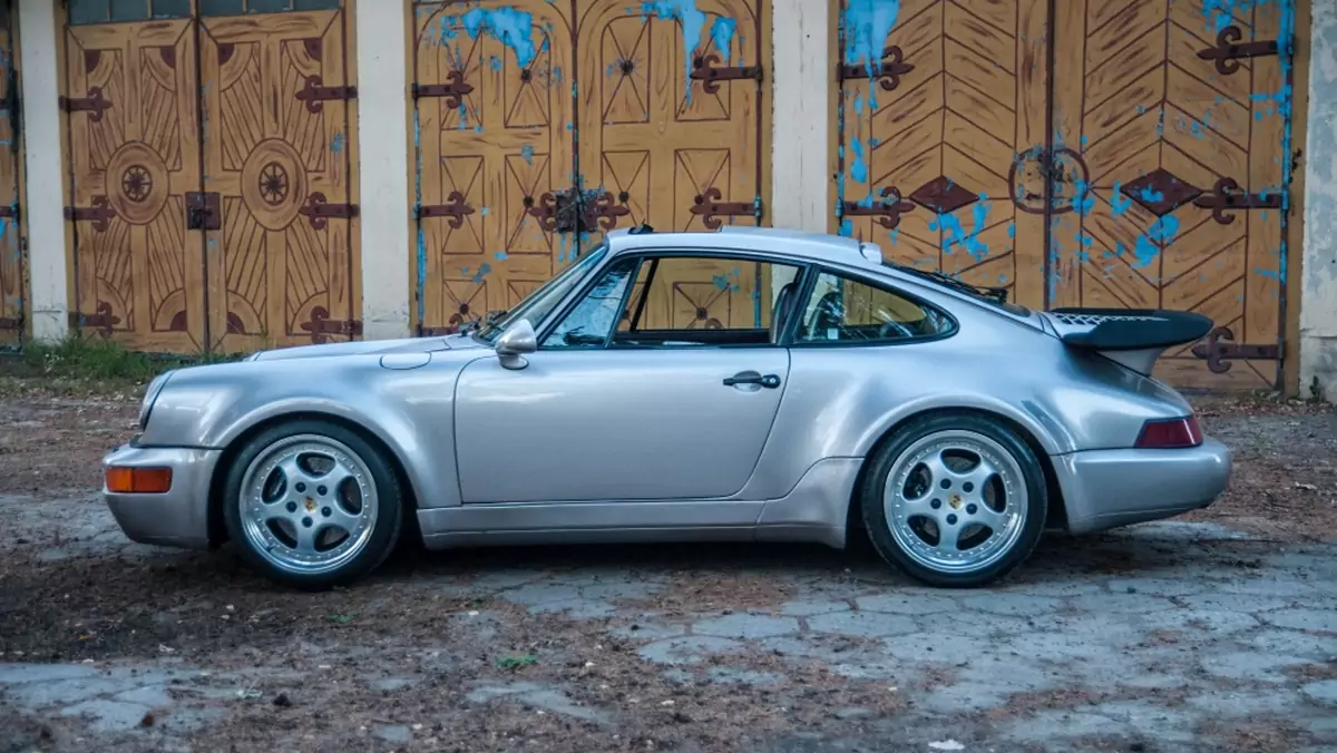 Porsche 964