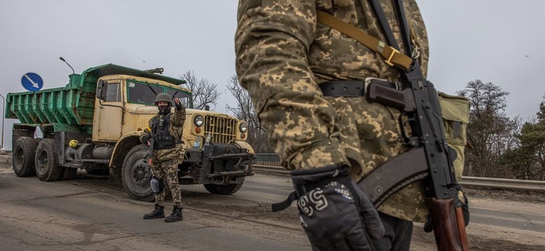 Szedł do niej przez pole minowe, a ona dała mu kosza. Smutna historia Francuza i Ukrainki