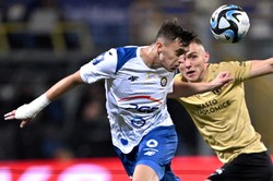 Cholewiak autorem pierwszego gola na wiosnę. Stal wystawiła nerwy swoich kibiców na próbę [WIDEO]