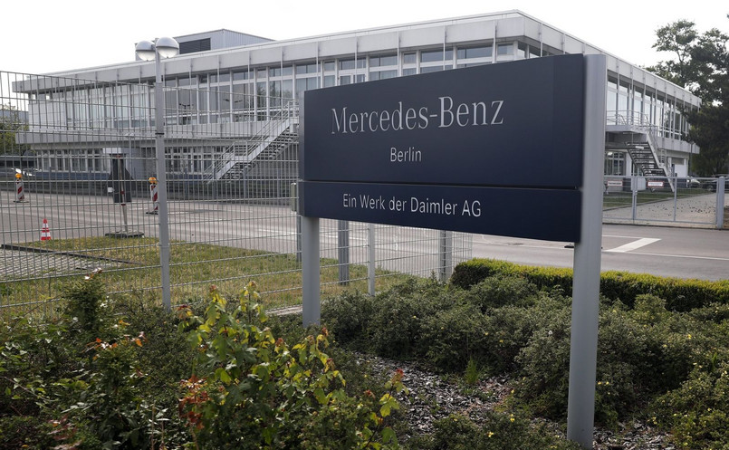 Rewizje u Daimlera w związku z podejrzeniem o manipulowanie wynikami pomiaru spalin w silnikach Diesla