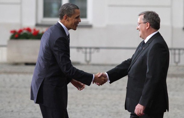 obama komorowski uścisk