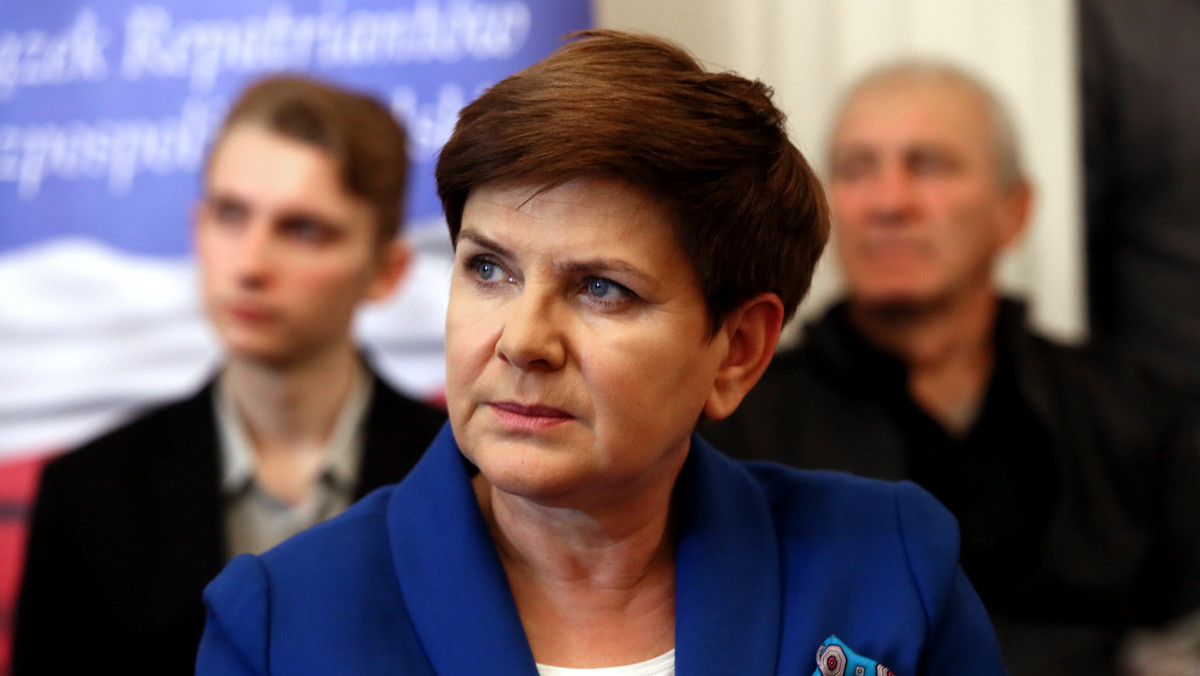 Beata Szydło, kandydatka PiS na premiera, weźmie udział w kolejnej debacie telewizyjnej przed wyborami parlamentarnymi - poinformował Stanisław Karczewski, szef sztabu PiS.