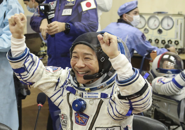 Yusaku Maezawa na krótko przed startem w kosmodromie Bajkonur w Kazachstanie
