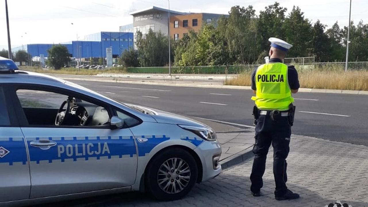 Aż trudno uwierzyć, co zrobiła kobieta w BMW. Zatrzymali ją inni kierowcy