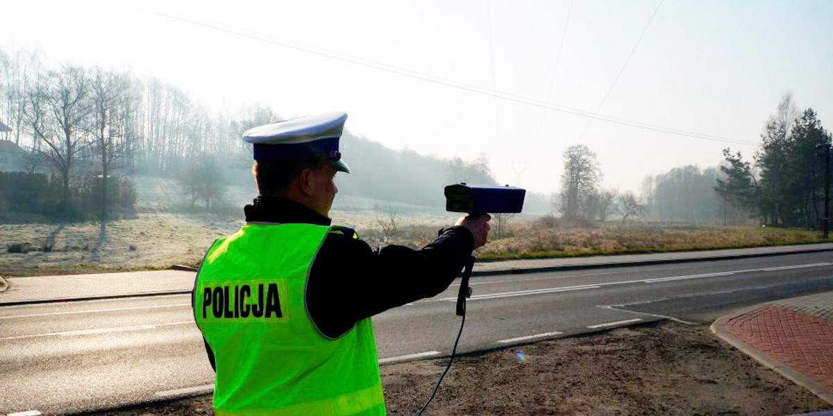 Nowe mandaty 2022. Przekroczył prędkość o ponad 100 km/h, dostał 2,5 tys. zł kary 