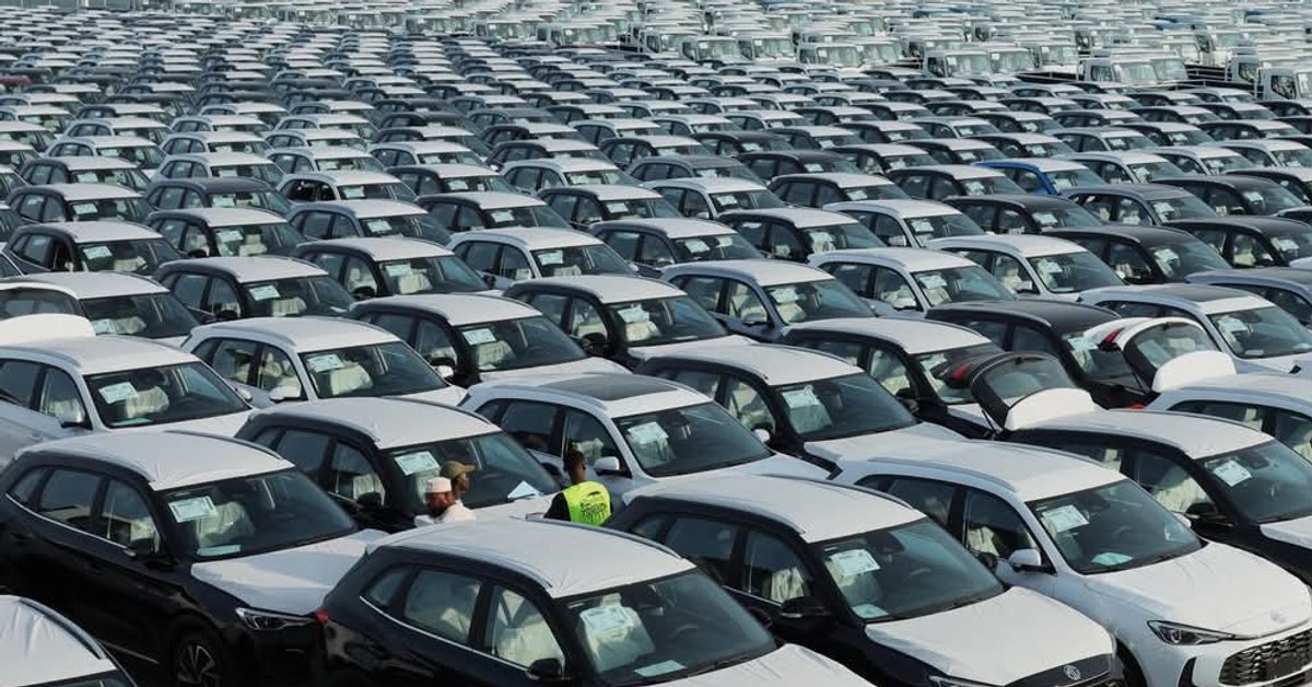 Thousands of Cars Stranded at Port – Dubai Shipment Halt