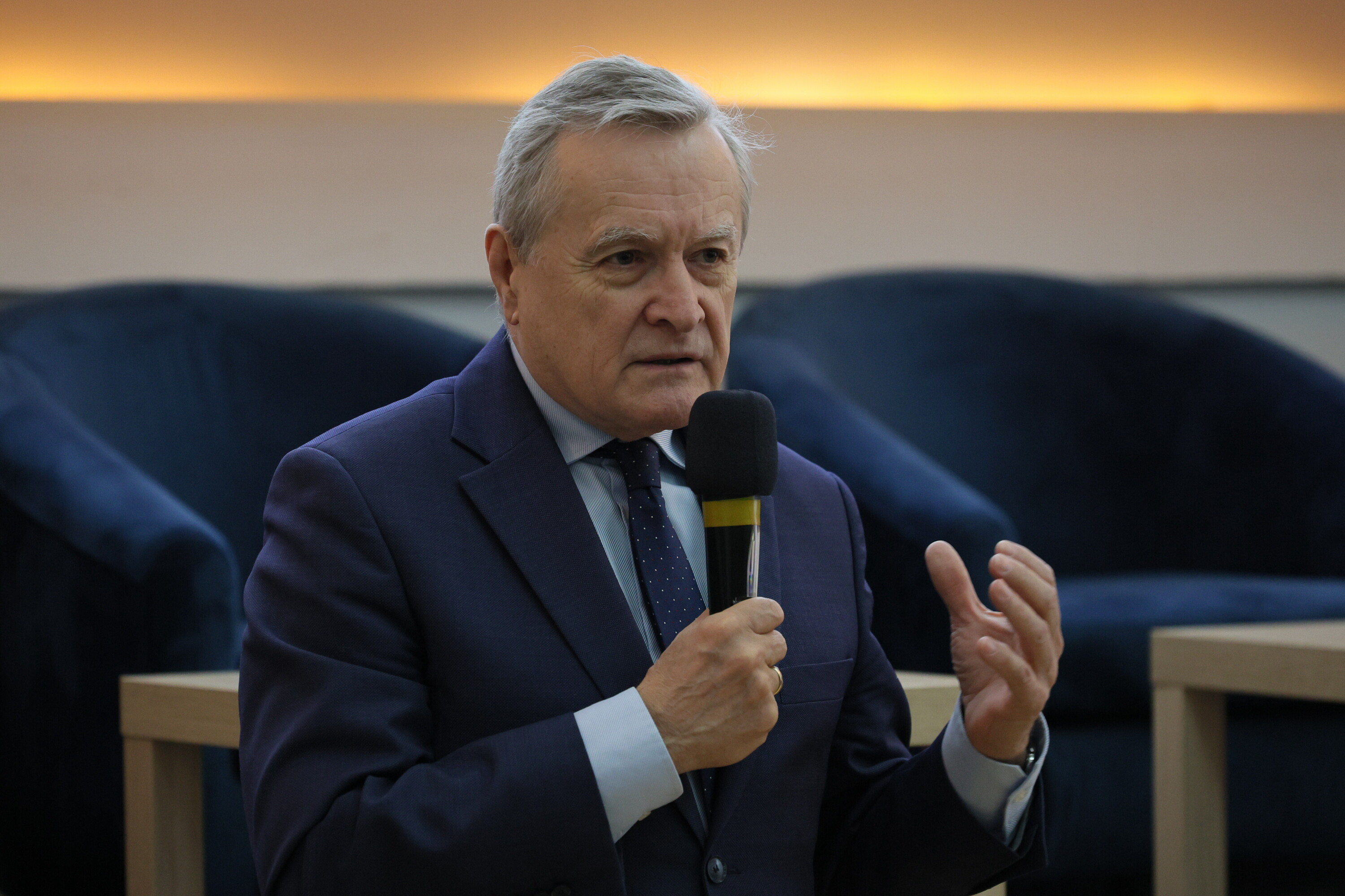 Gliński atakuje Warszawę: 20 lat 'układu oligarchicznego'