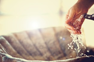 Co oprócz mycia rąk? Ekspert doradza, o co zadbać w czasie pandemii COVID-19