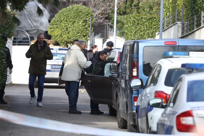 Kuća Zdravka Čolića bačena bomba