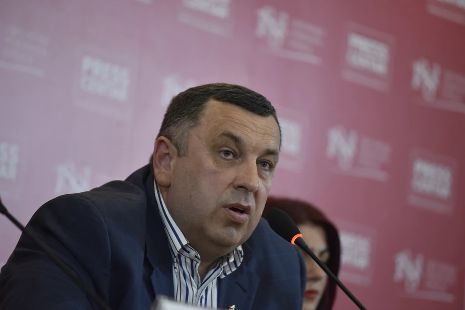 Dragan Stanojević je rekao da su u sve kandidate sa liste "Mi, glas iz naroda" sigurni da neće podržati vlast u Beogradu osim u Jerkovića