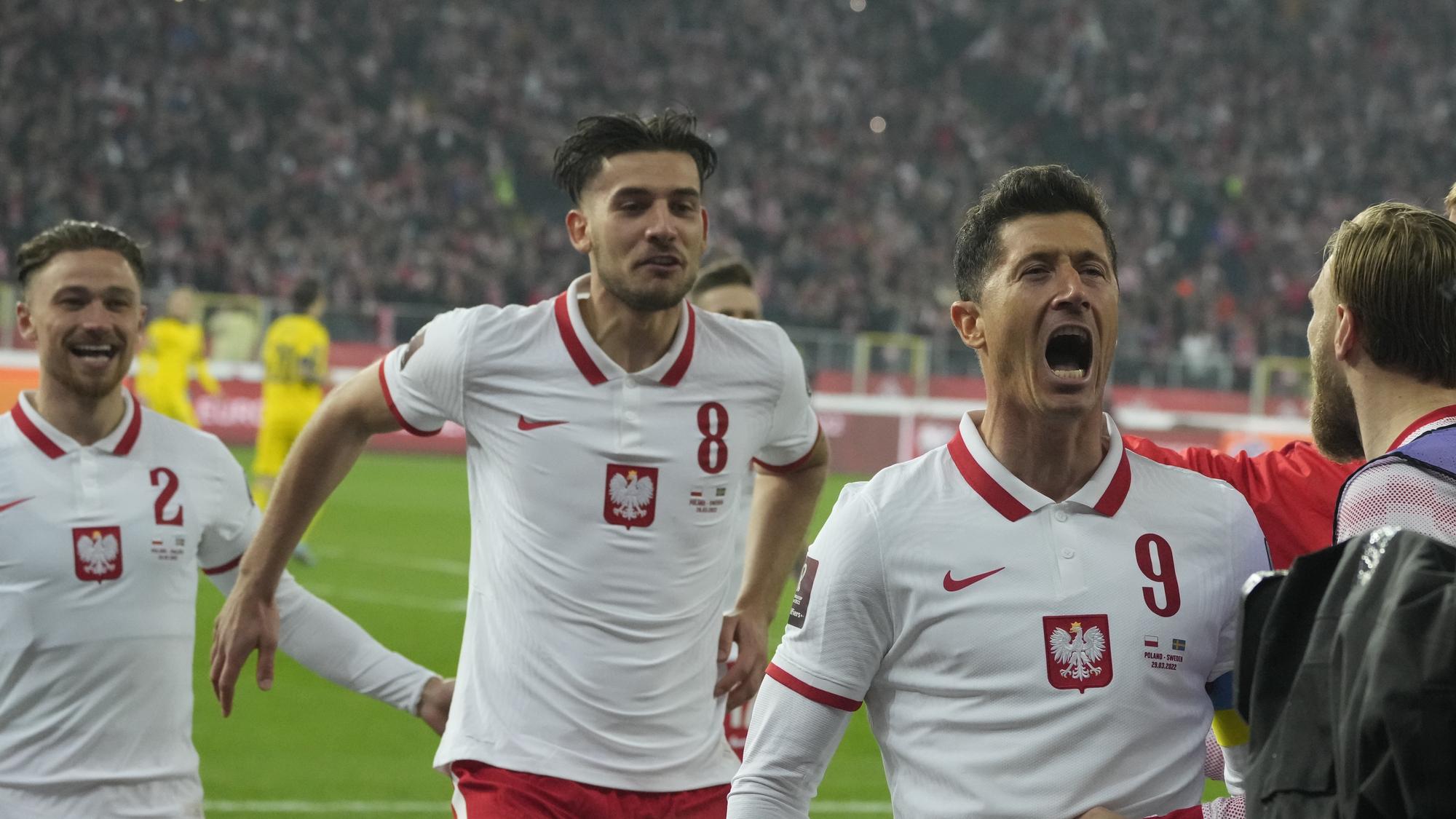 Baráž MS vo futbale 2022 - postúpilo Poľsko a Portugalsko | Šport.sk