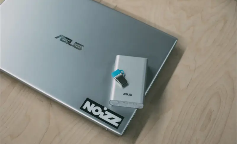 Nagroda Główna - ASUS VivoBook15 oraz nagrody dla pozostałych 14 uczestników konkursu