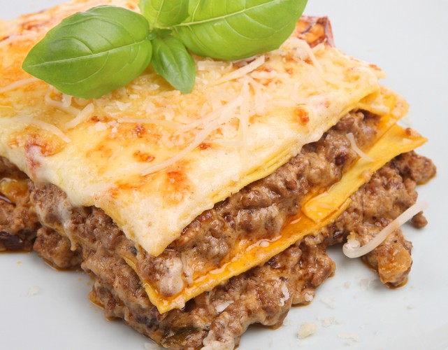 <b>Lasagne</b><br />Bardzo sycąca zapiekanka z makaronu przekładanego mięsnym sosem