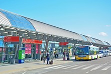 Lotnisko w Modlinie na sprzedaż? „Chcemy kontrolować ruch na Mazowszu”