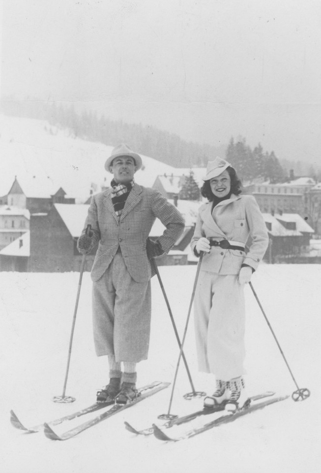 Jan Kiepura z żoną Marthą Eggerth na nartach, 1937 rok
