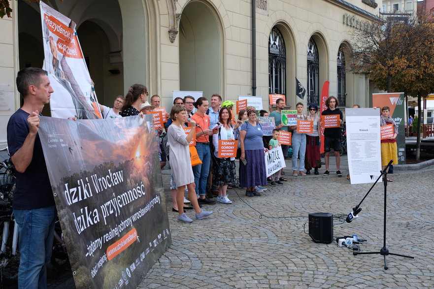 Konferencja pod wrocławskim Ratuszem, czyli start kampanii ekologów. 