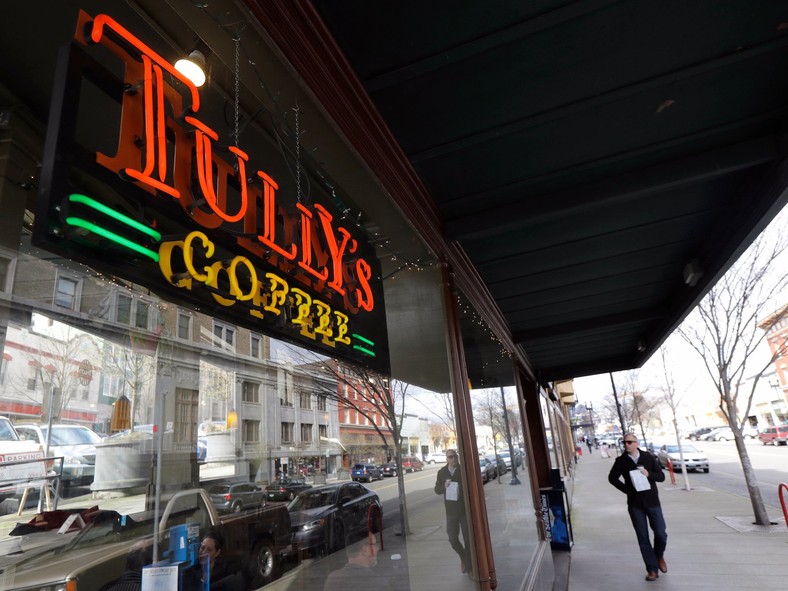 tully's coffee 