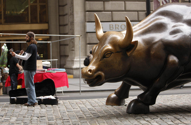 Wall Street znów spada, bo boi się powrotu recesji