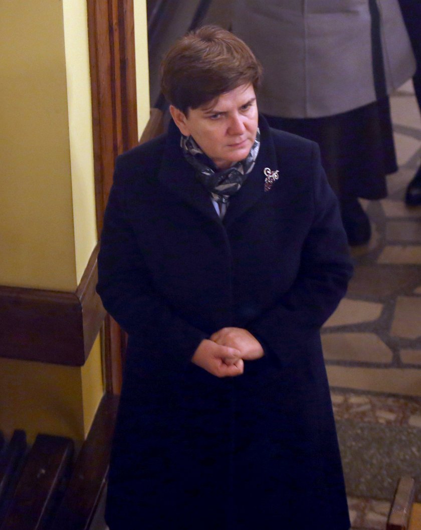 Premier Beata Szydło na pasterce w rodzinnym Przecieszynie