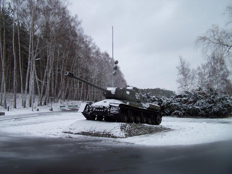 Czołg IS-2 w Starych Łysogórkach