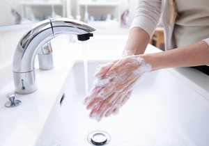 Pranje ruku ograničava prenos bakterija, virusa i drugih klica