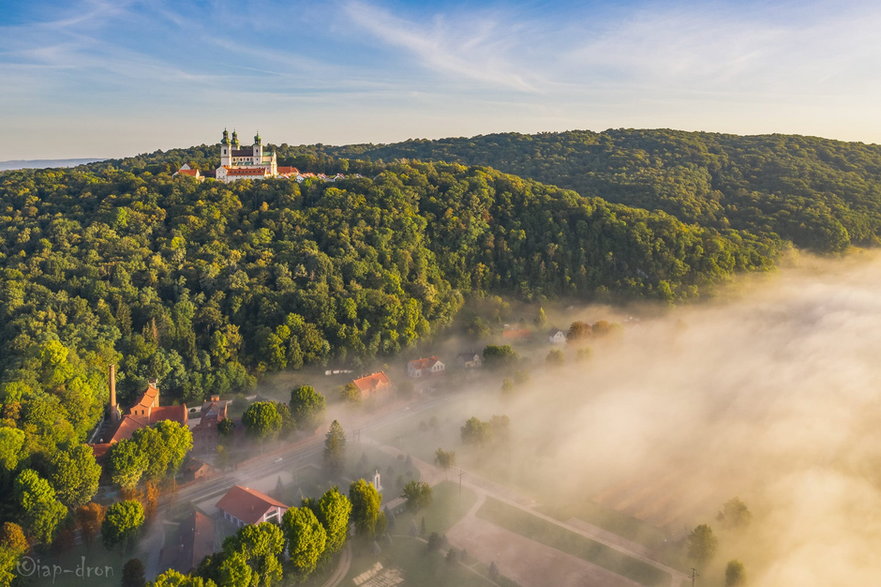Klasztor Kamedułów na Bielanach. Fot. Krak-Dron.