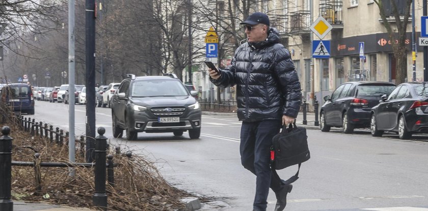 Jacek Kurski w końcu zjechał do  Warszawy. Rodzina została w USA. Zaskakujące słowa żony