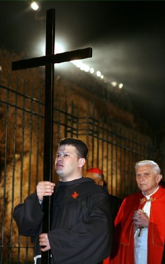 VATICAN-POPE-EASTER-GOOD FRIDAY