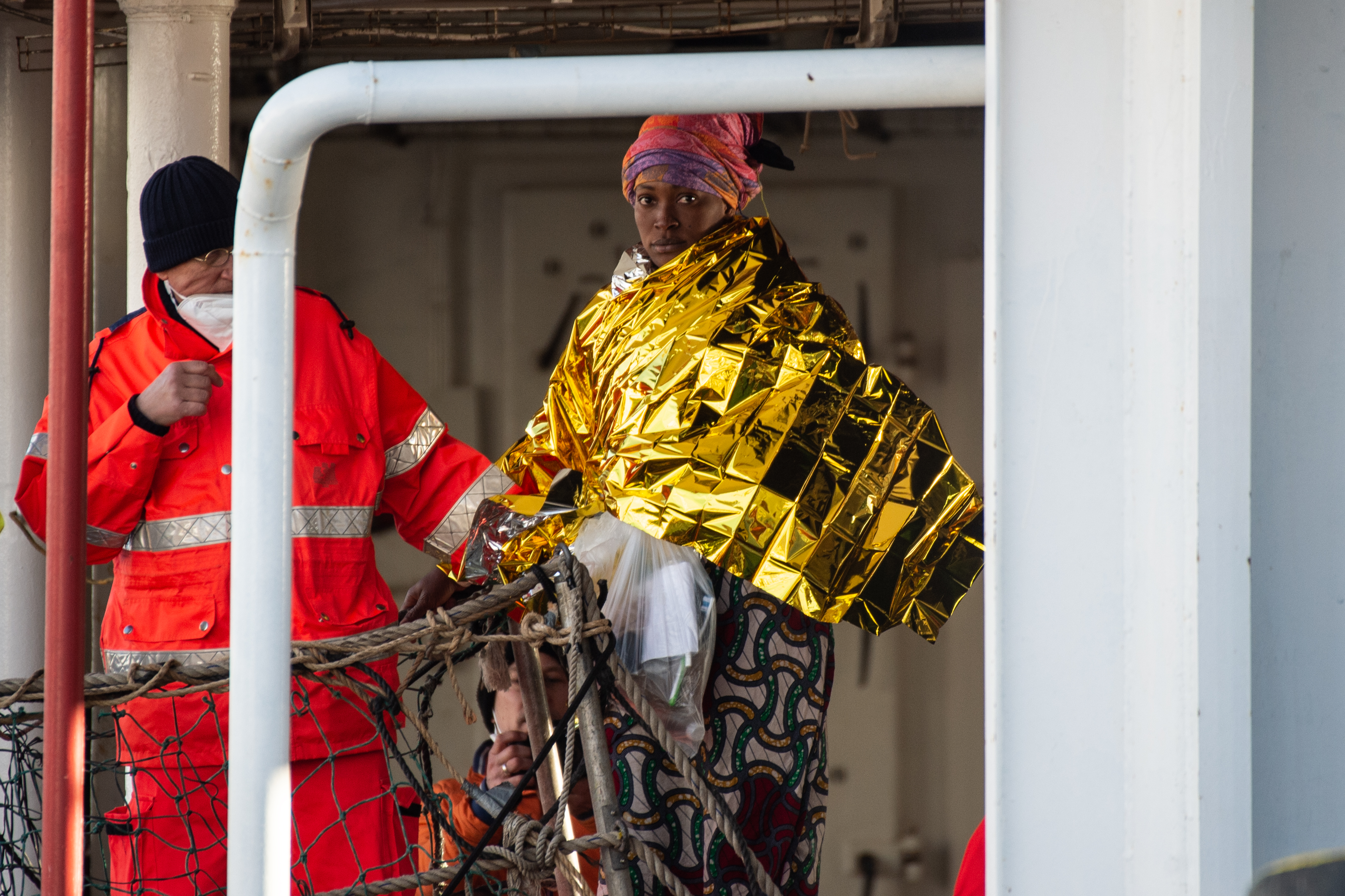 Open Arms salva 60 migranti nel Mediterraneo centrale