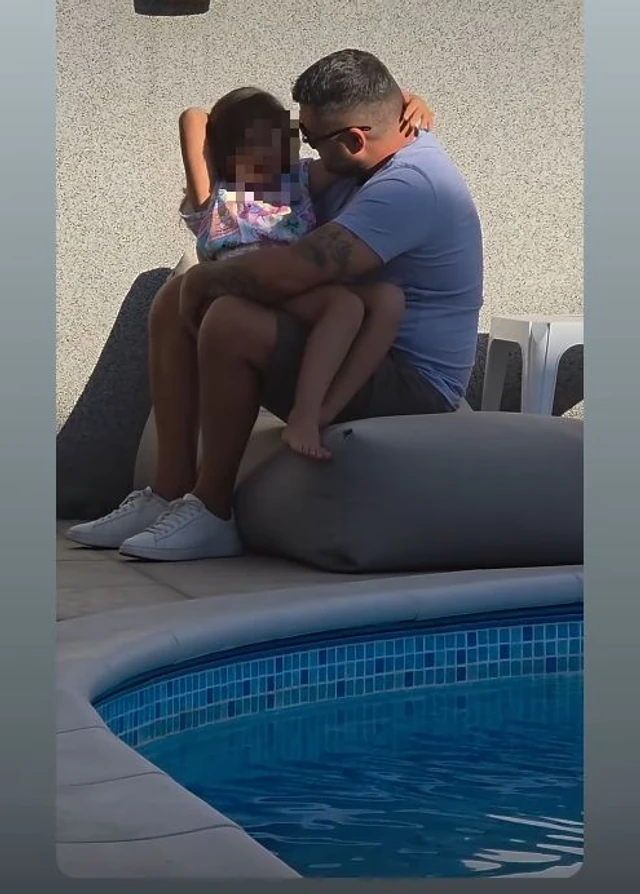 Asmin Durdžić se konačno sreo sa malom Norom: Ona mu sedi u naručju, grli ga i blista od sreće!