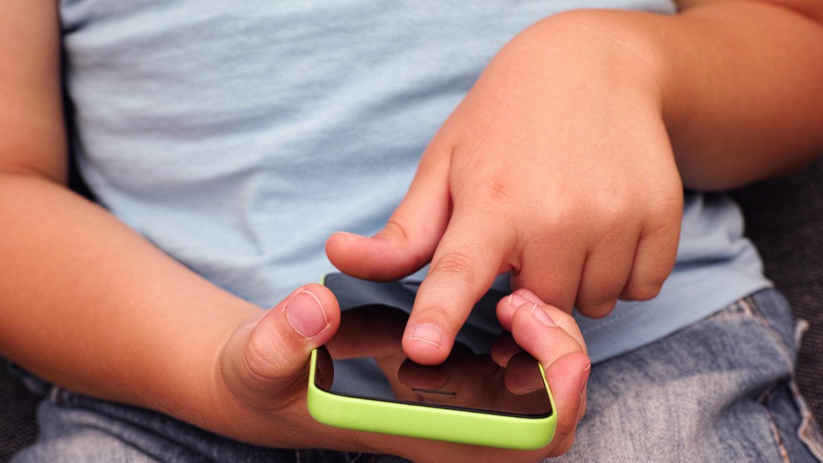 Holandia wprowadza zakaz korzystania z telefonów w szkołach