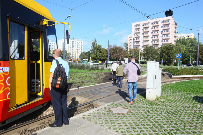 Fuszerka na pętli tramwajowej na Mokotowie