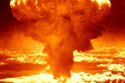 Czy broń atomowa uchroniłaby świat przed zagładą?